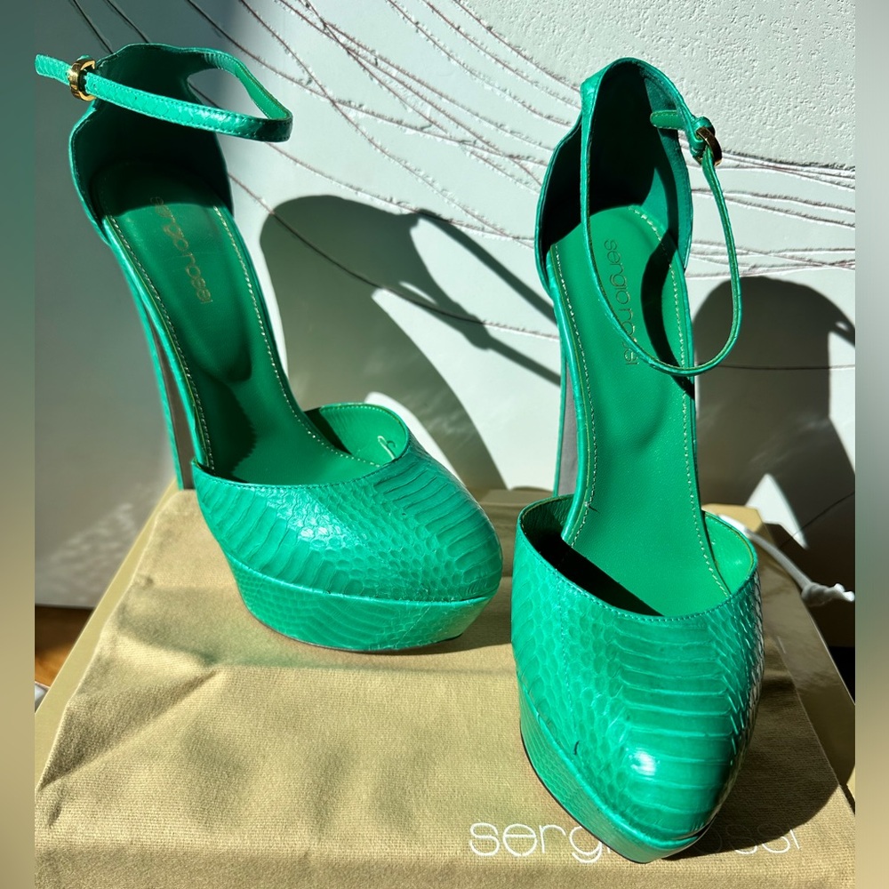 RARE New vintage Sergio Rossi high heel snakeskin pumps with ankle strap.